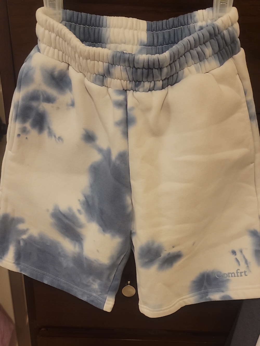 NWOT Youth Comfort Tie-Dye Blue and White Elastic-Waist Shorts Size XL